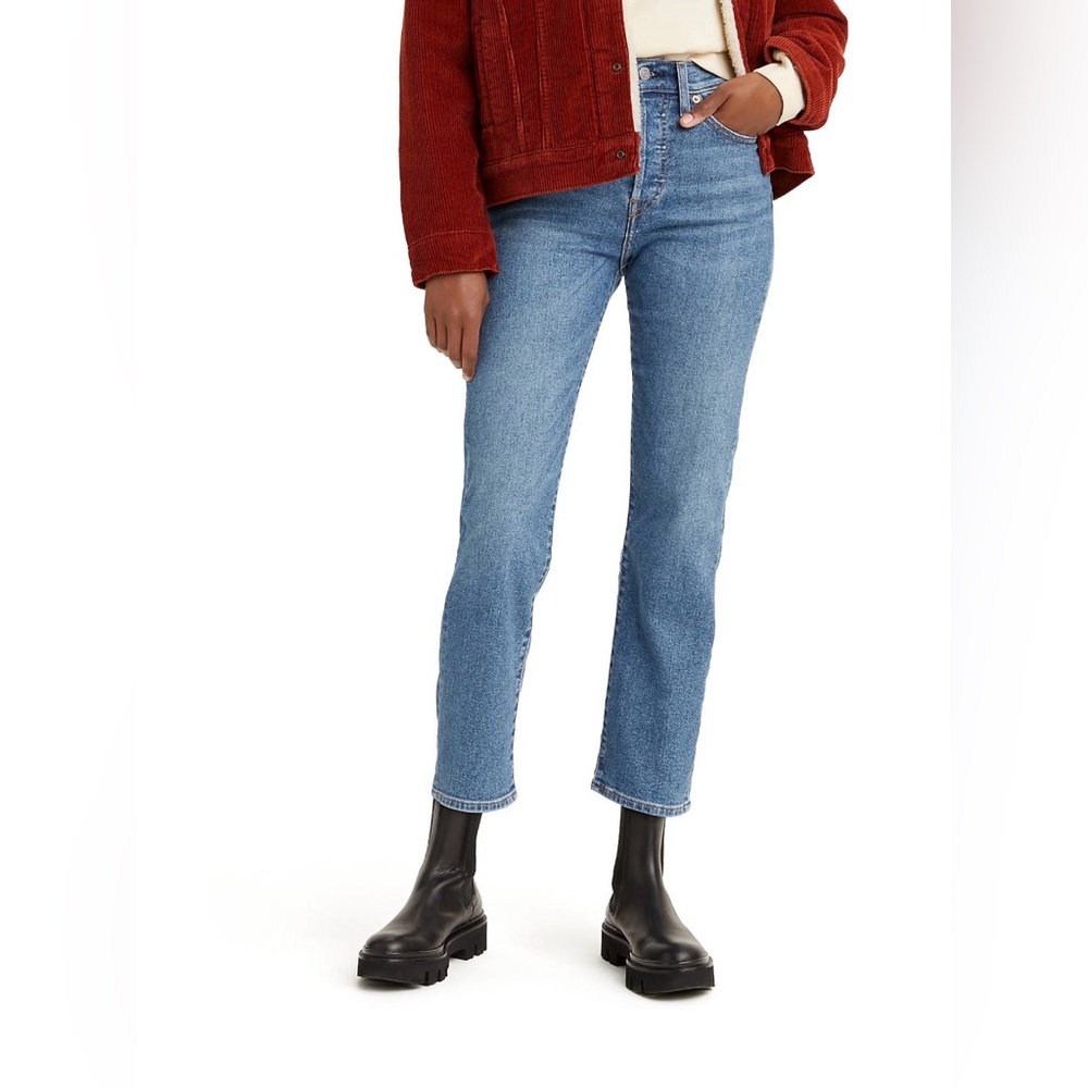 Levi’s  Premium Wedgie‎  Droit Straight Jeans women's Size 27 Light Wash